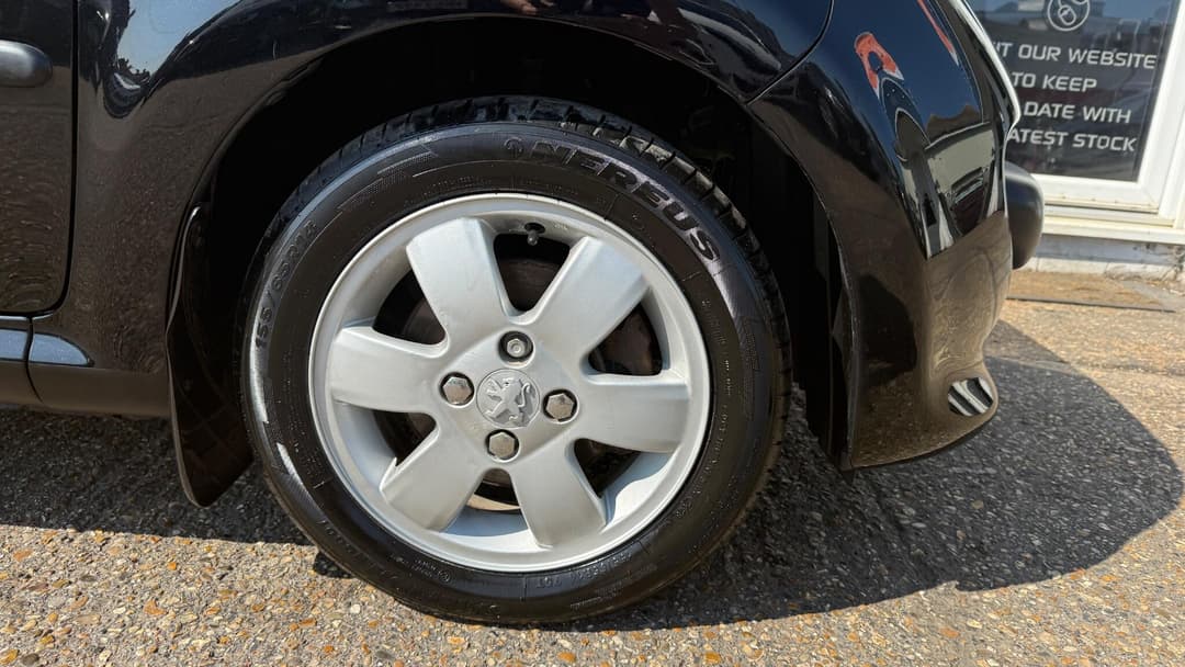 Car Image 22