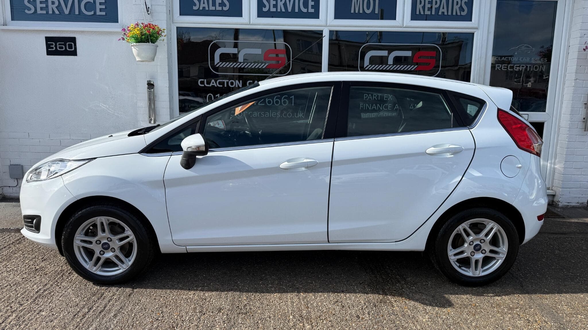 2013 Ford Fiesta - Image 4