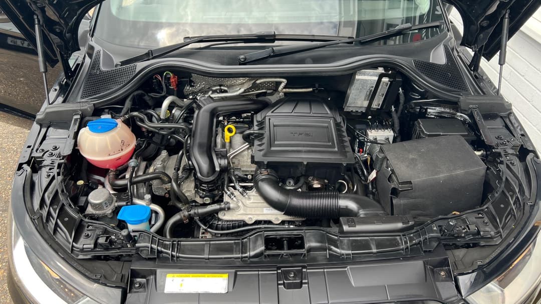 Car Image 11