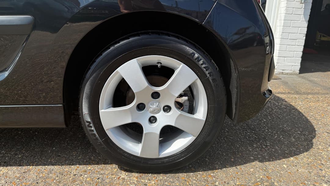 Car Image 25