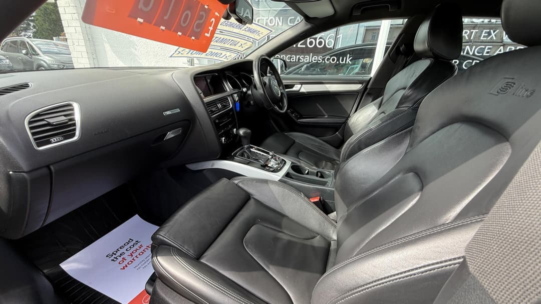 Car Image 16