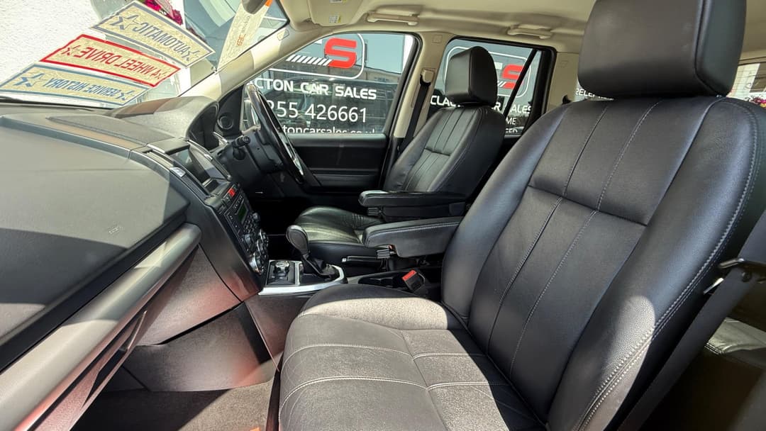 Car Image 15