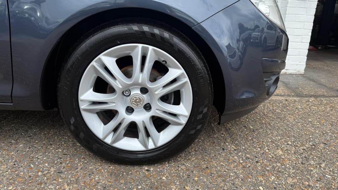 Car Image 22