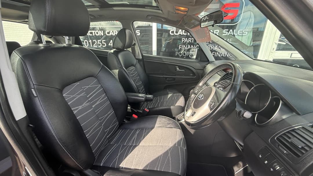 Car Image 10