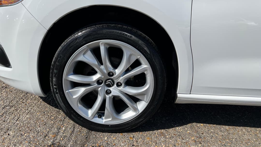 Car Image 20