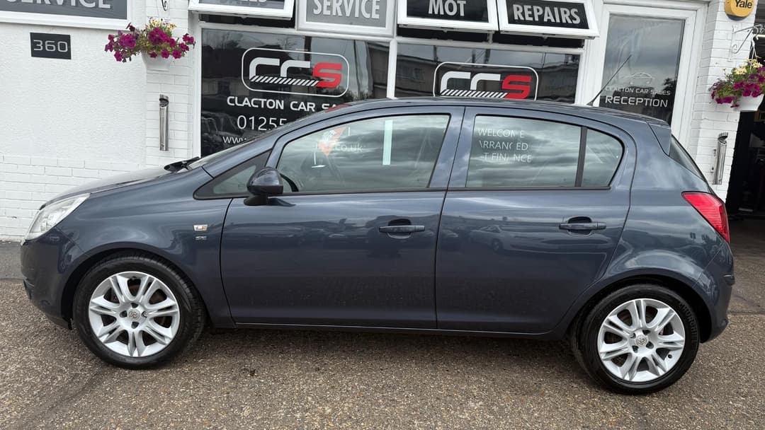 Car Image 4