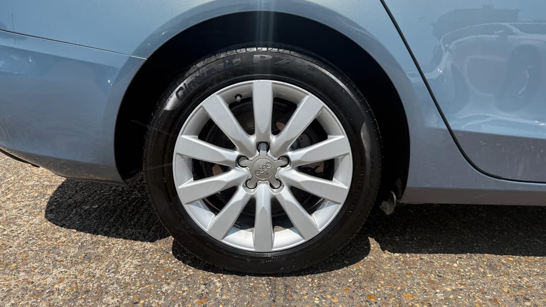 Car Image 21