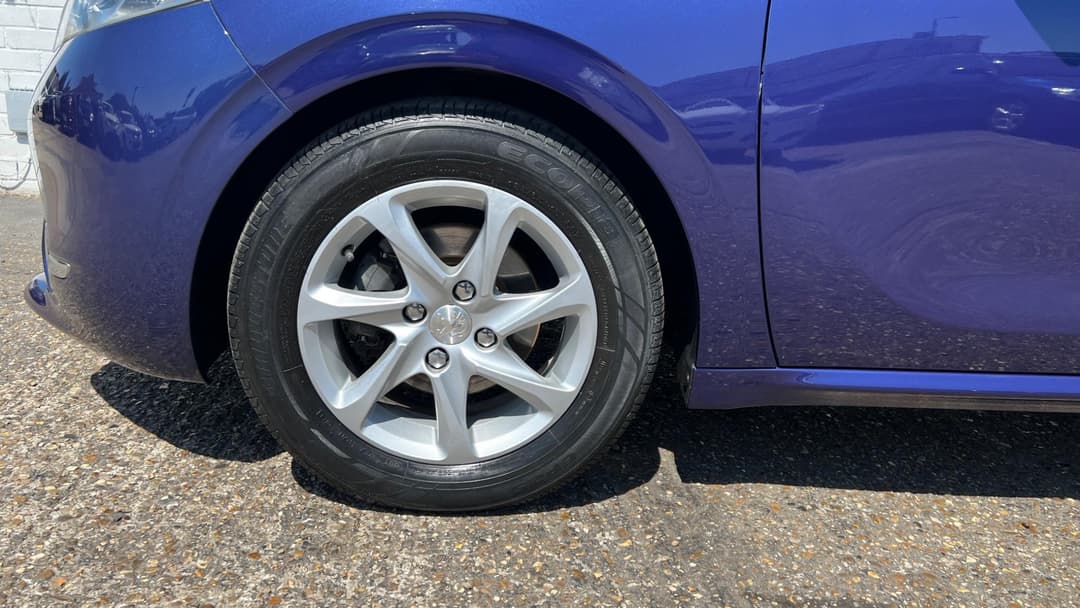Car Image 20