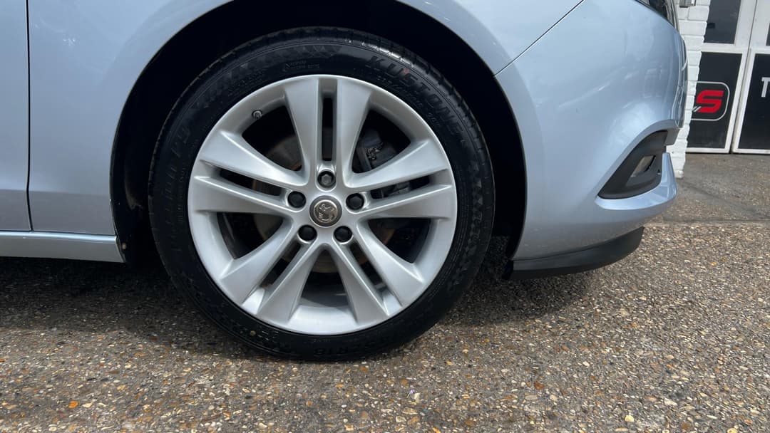 Car Image 23