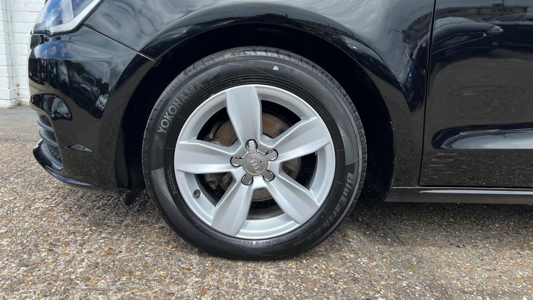 Car Image 17