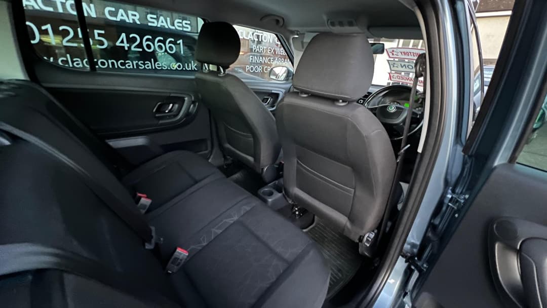 Car Image 11