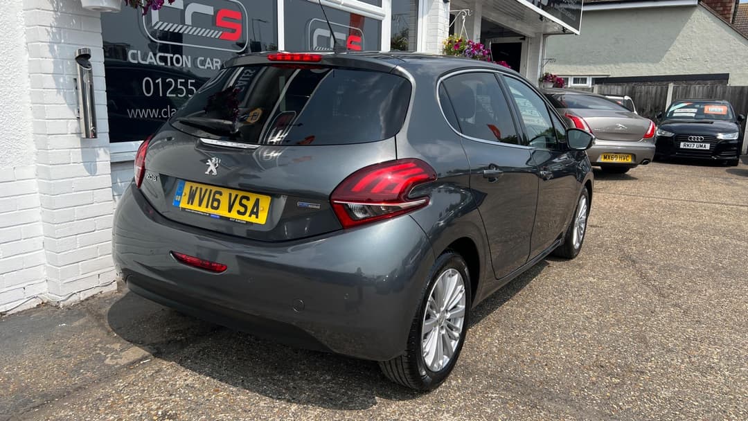 Car Image 7
