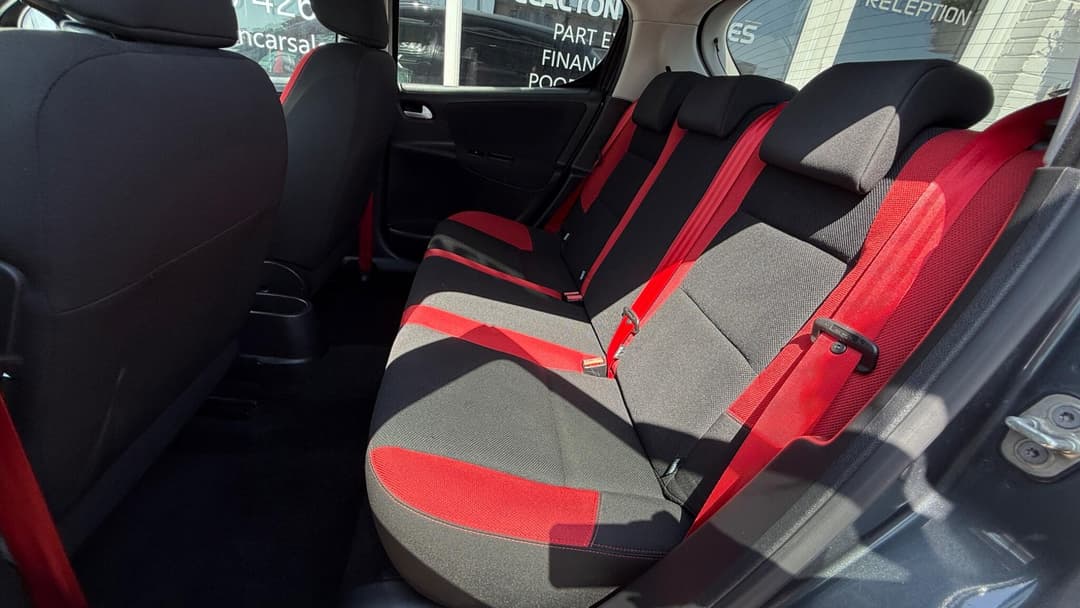 Car Image 17
