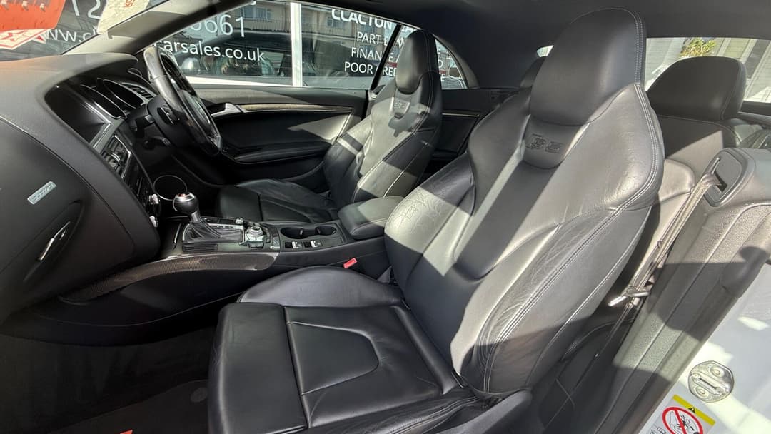 Car Image 14