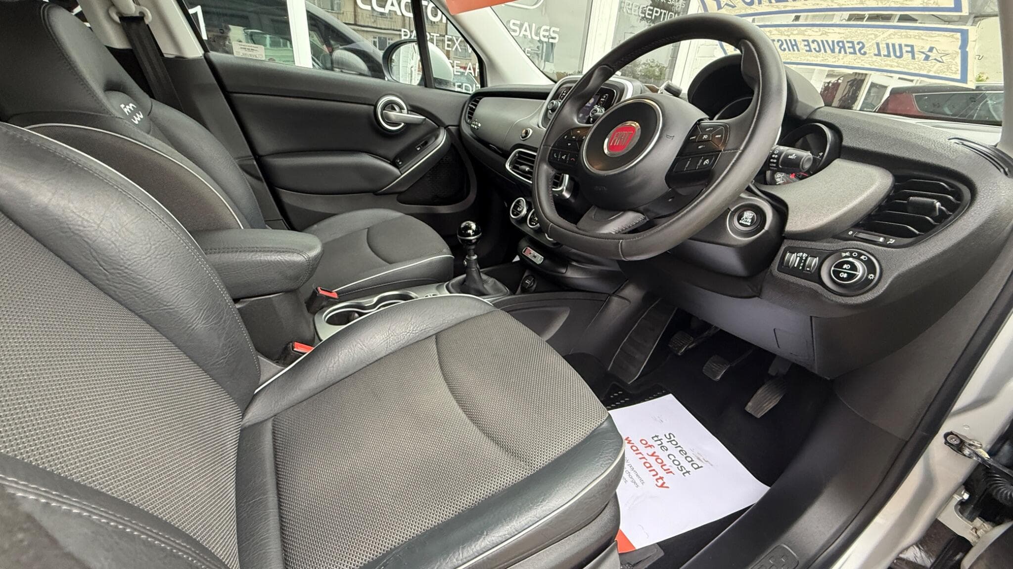 2015 Fiat 500X - Image 9