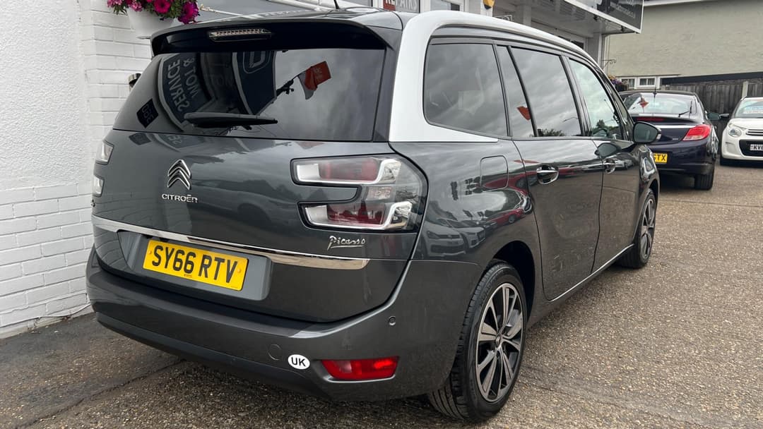Car Image 7