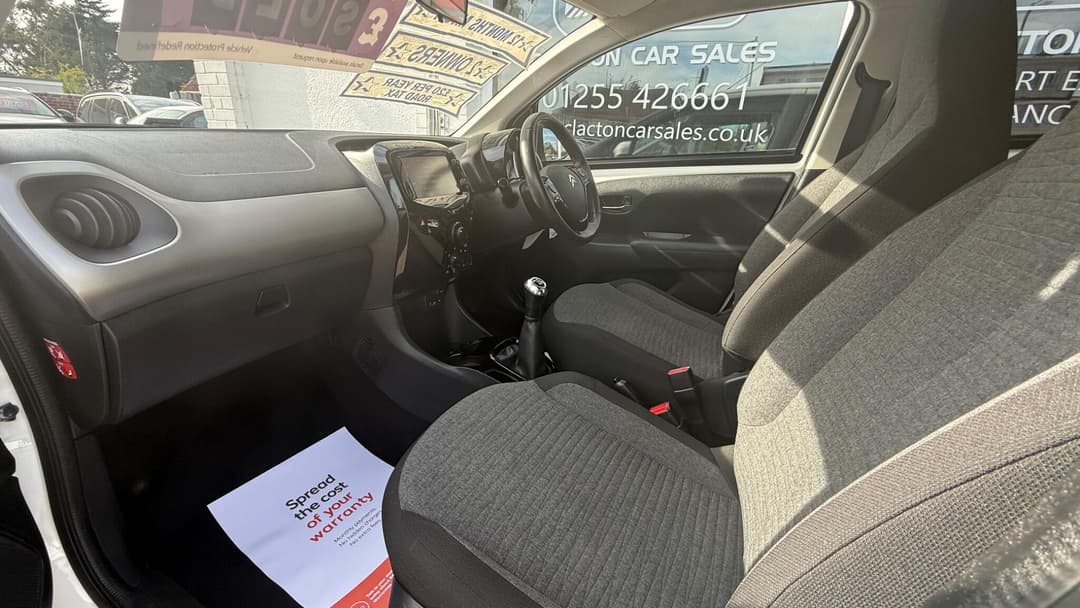Car Image 16