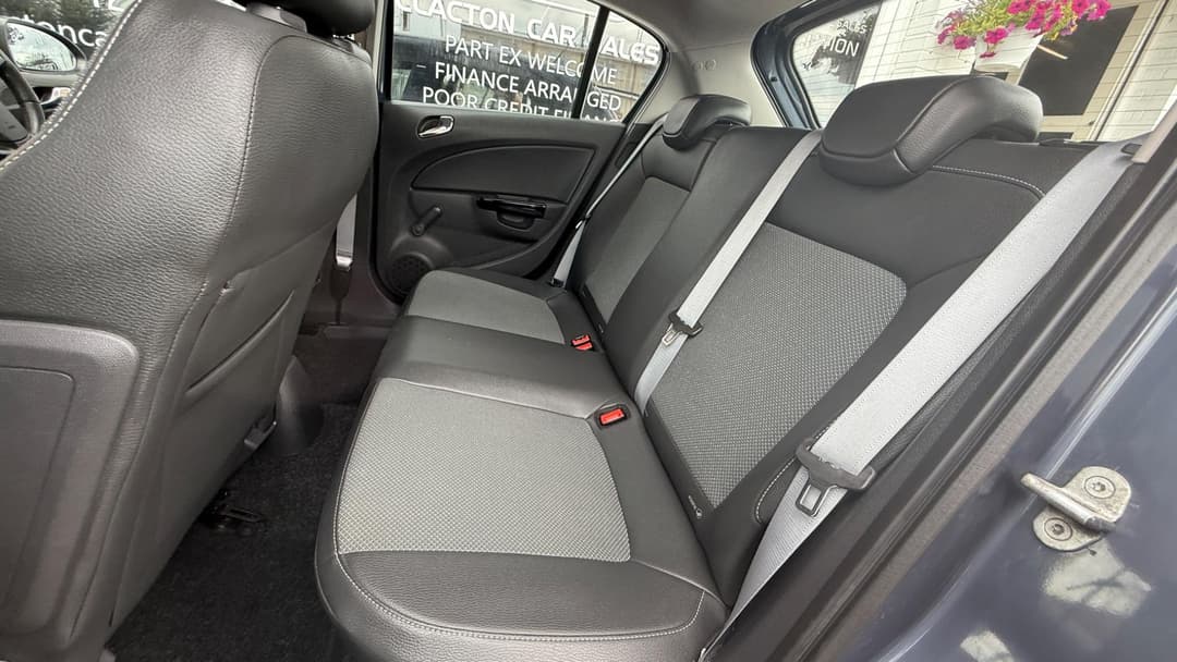 Car Image 17