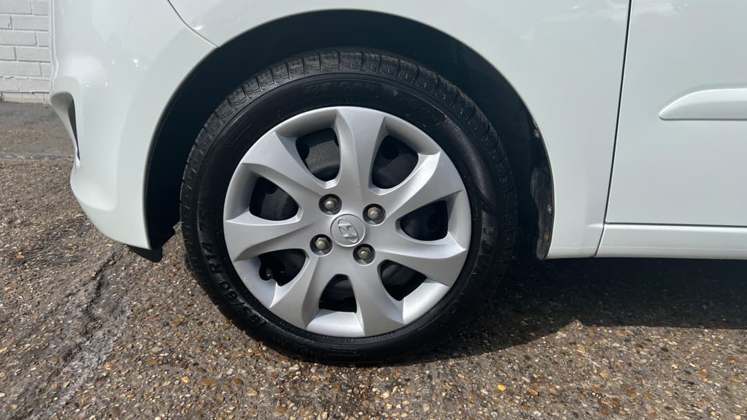 Car Image 20