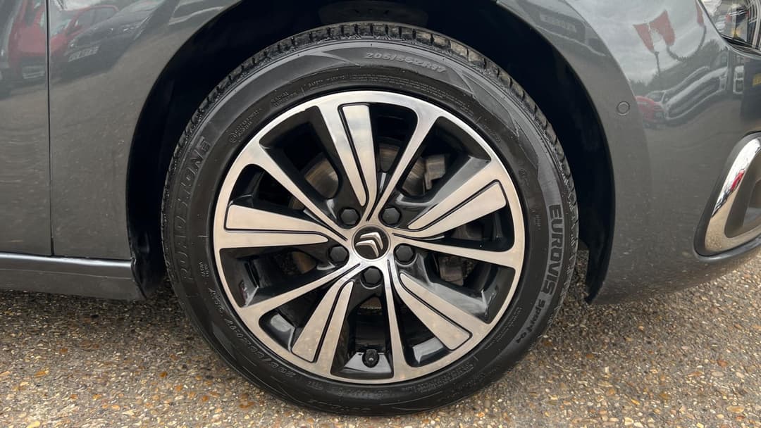 Car Image 23