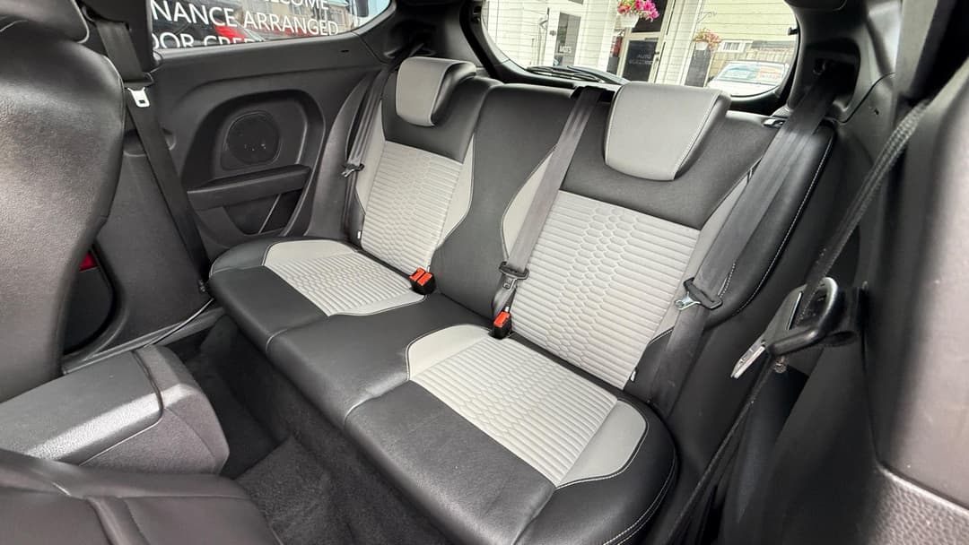 Car Image 16