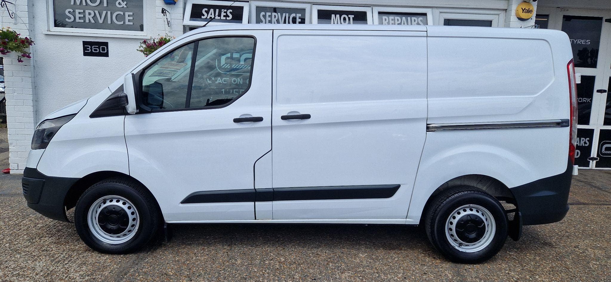 2014 Ford Transit Custom - Image 4