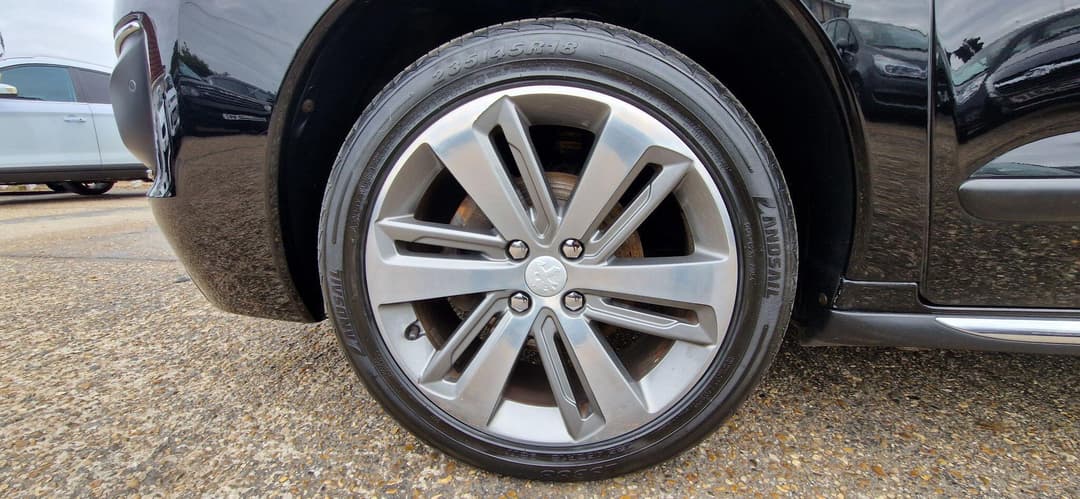 Car Image 21