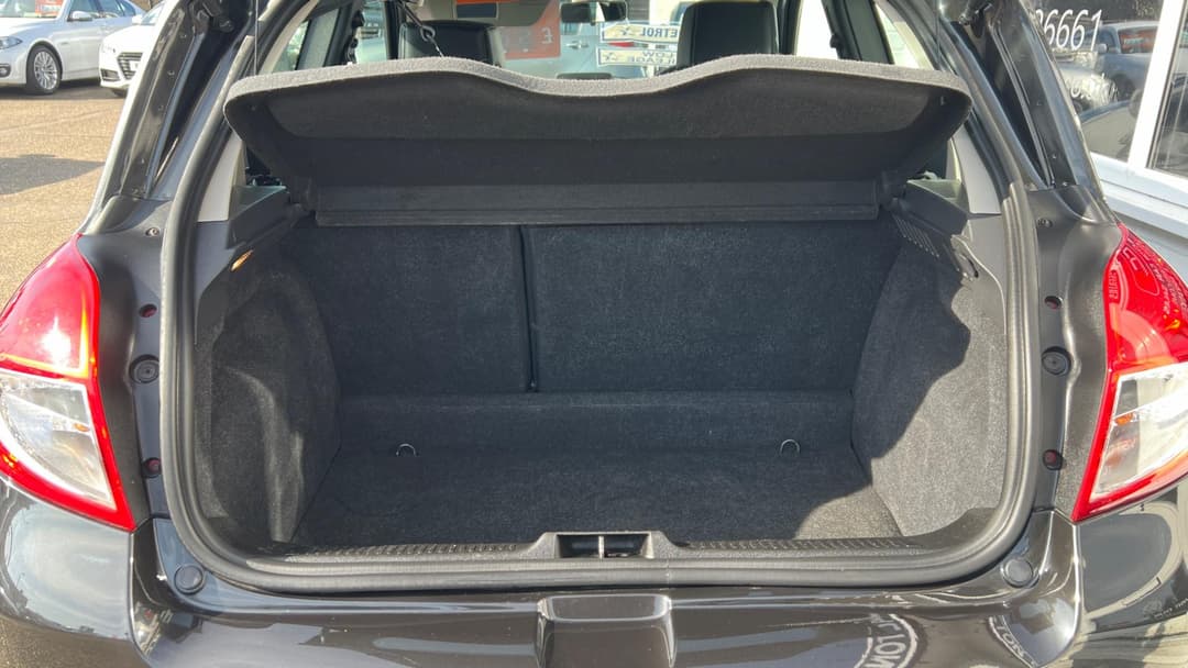 Car Image 13