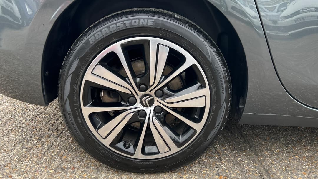 Car Image 24