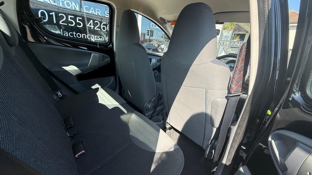 Car Image 11