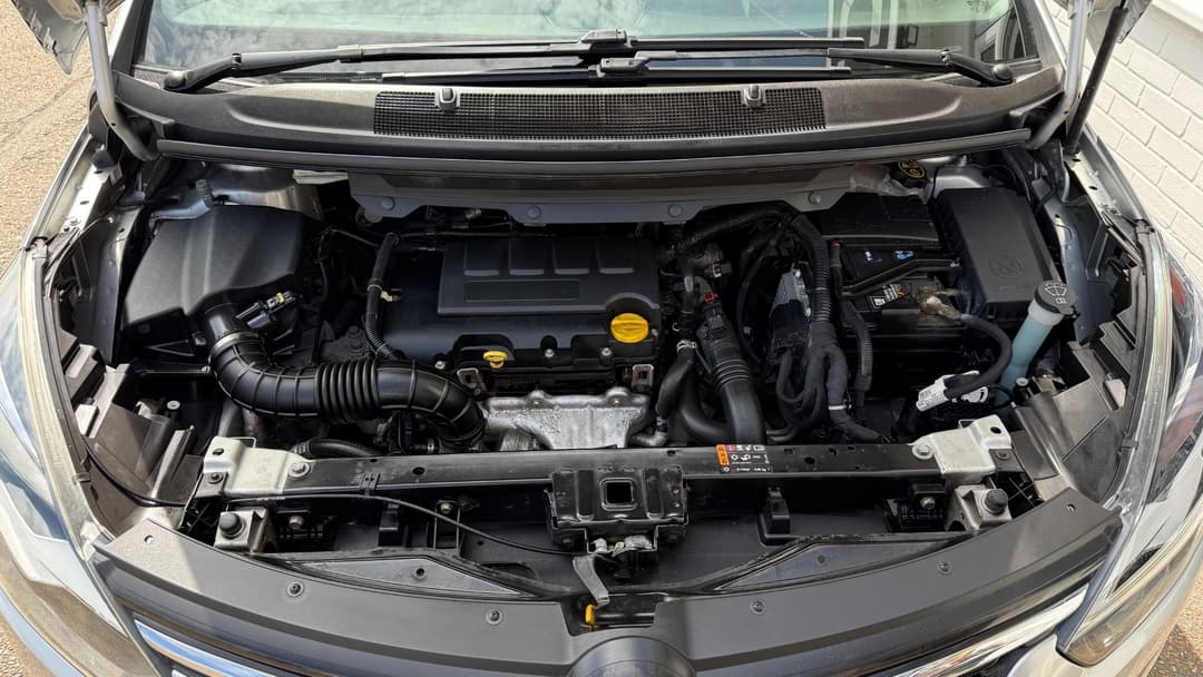 Car Image 14