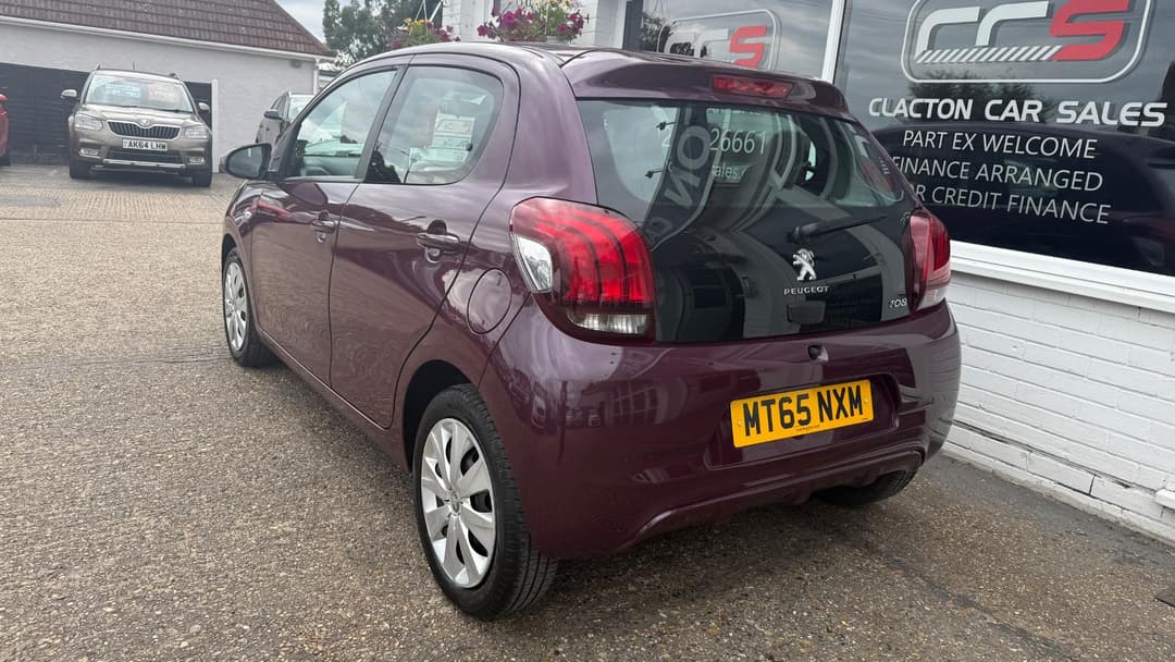 Car Image 5