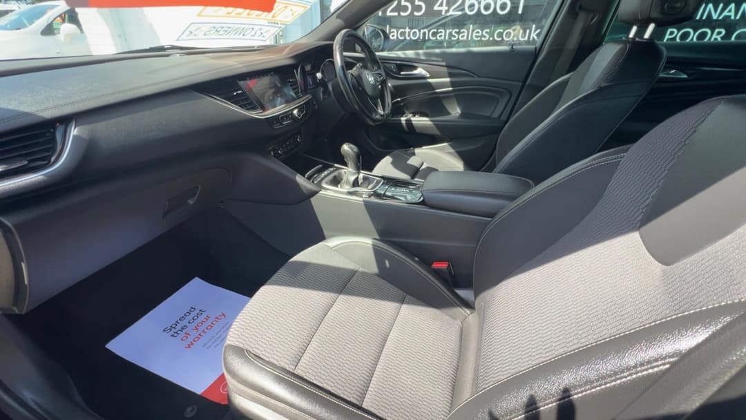 Car Image 16