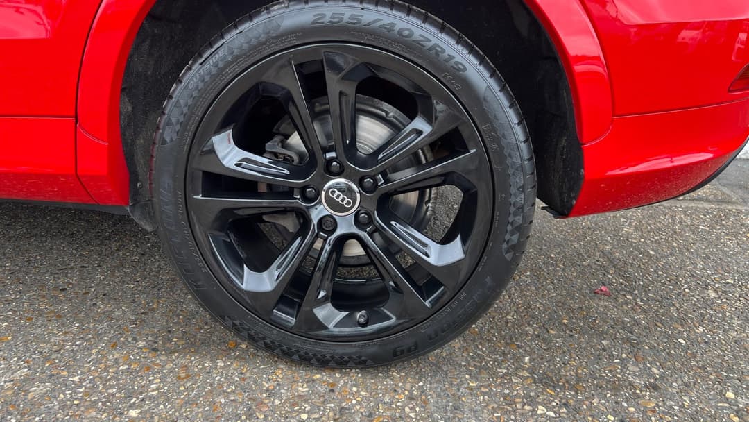Car Image 19