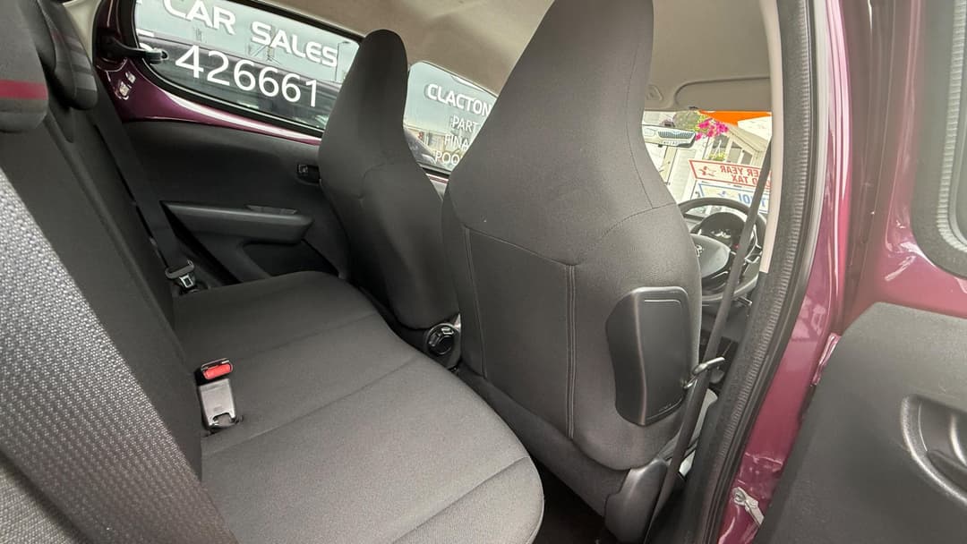 Car Image 11