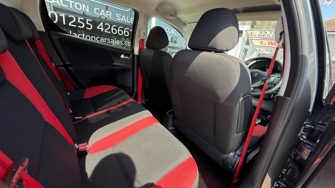 Car Image 11