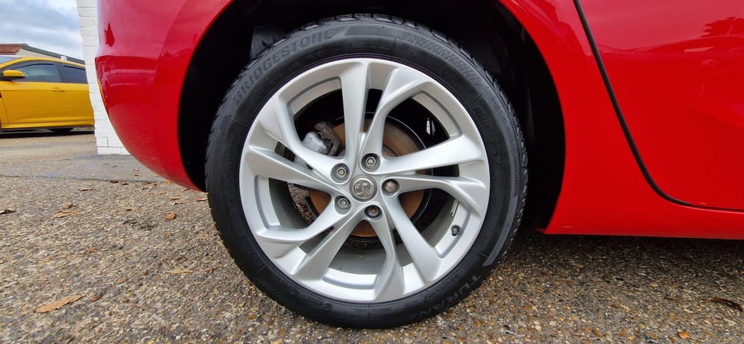 Car Image 15