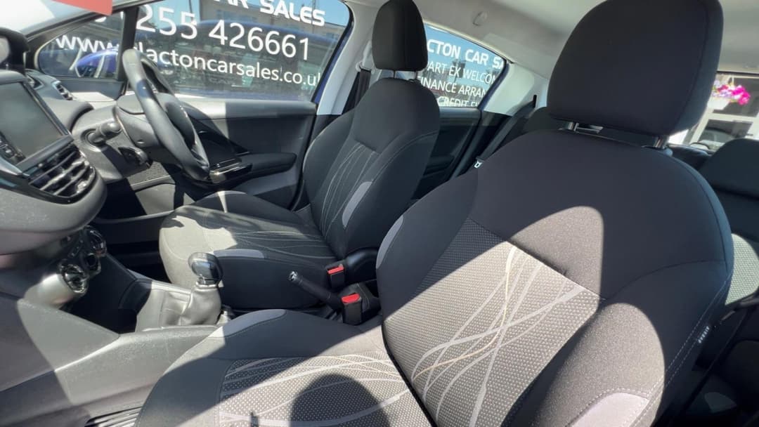 Car Image 15