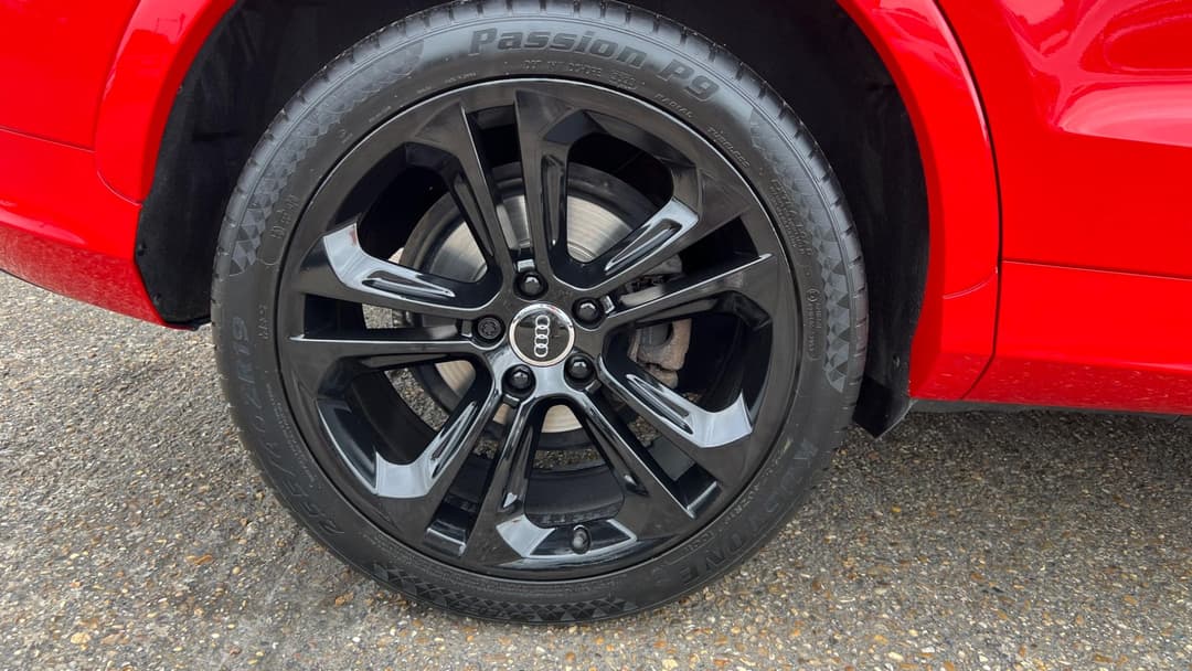 Car Image 21