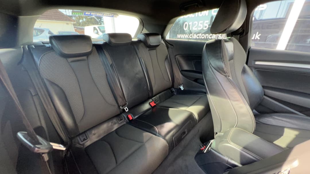 Car Image 11