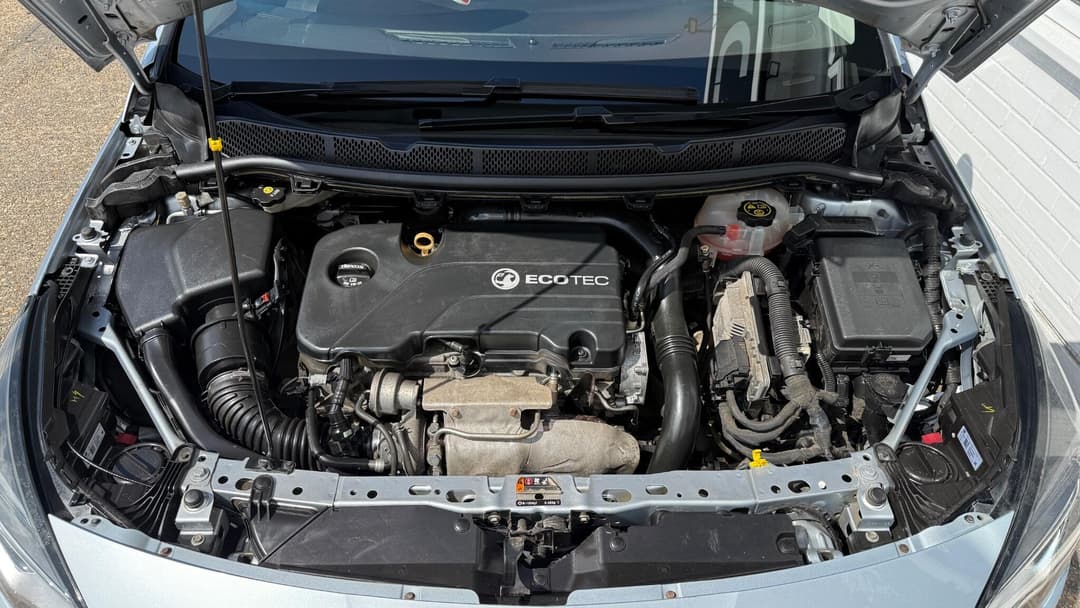 Car Image 13