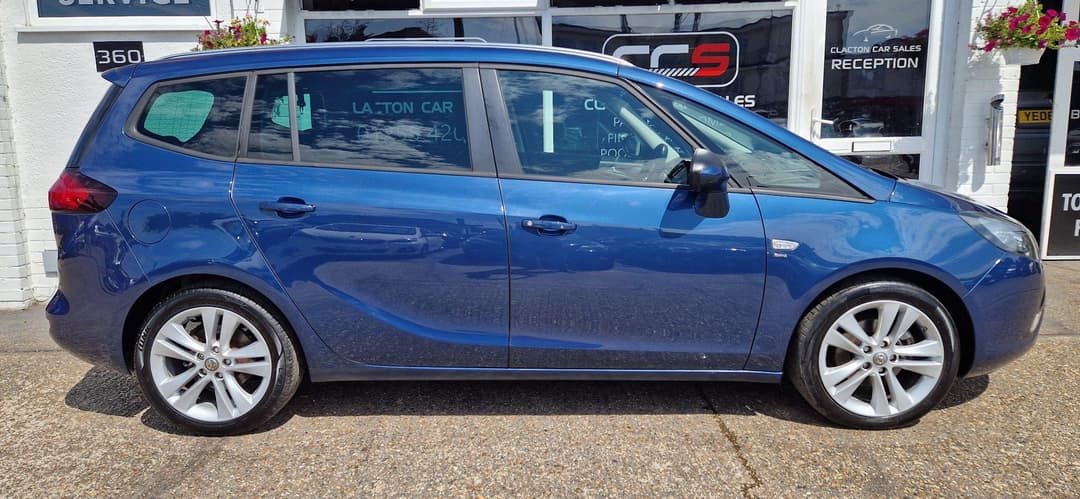 Car Image 8
