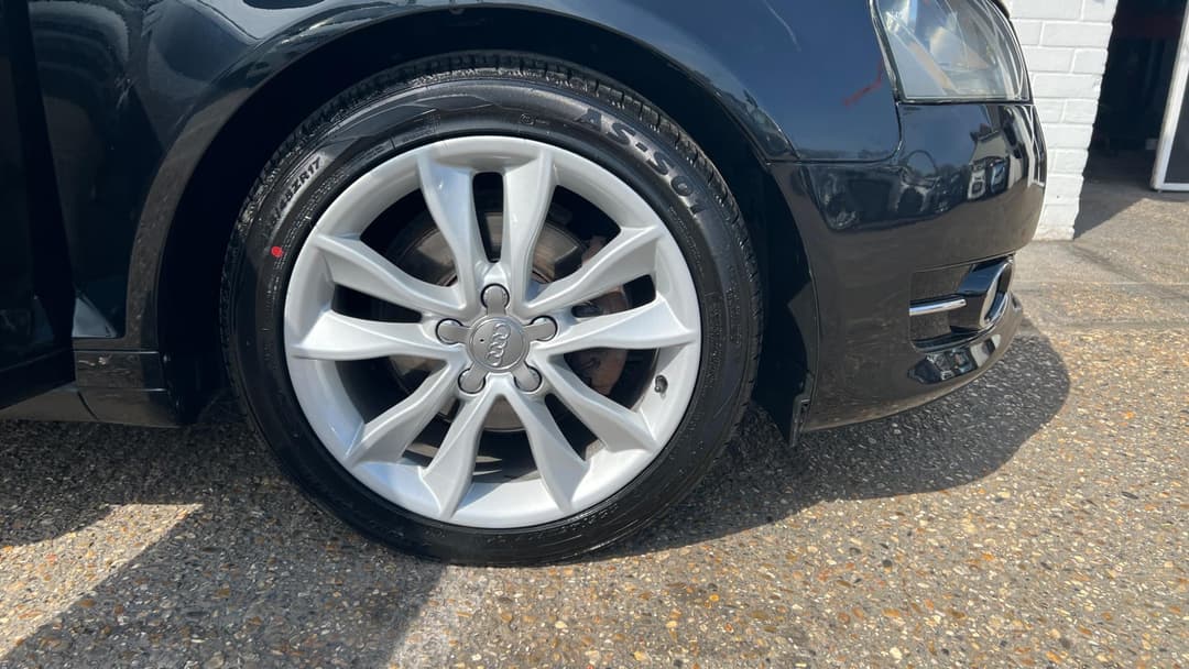 Car Image 27