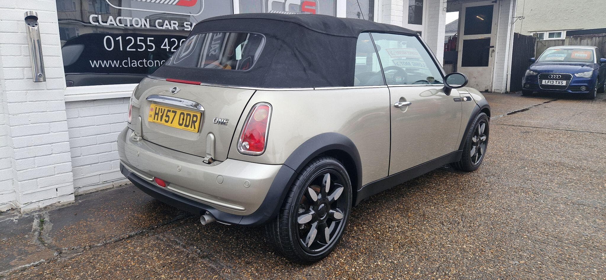 2007 MINI Convertible - Image 7