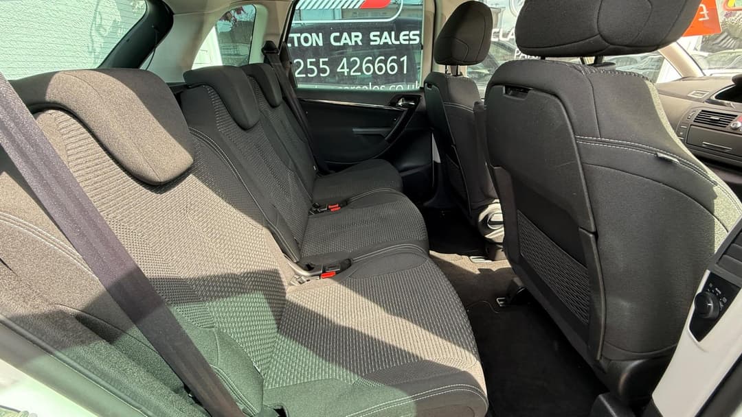 Car Image 12