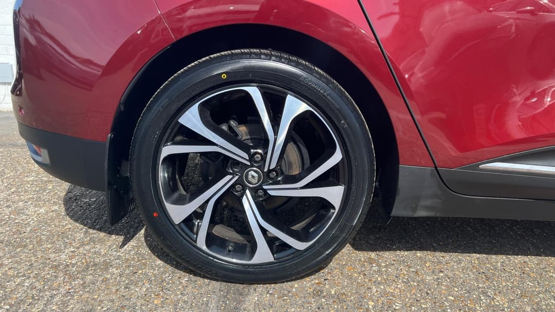 Car Image 23