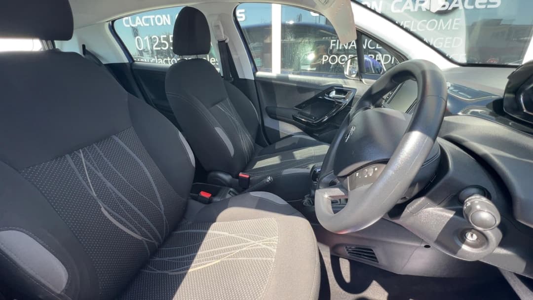 Car Image 10