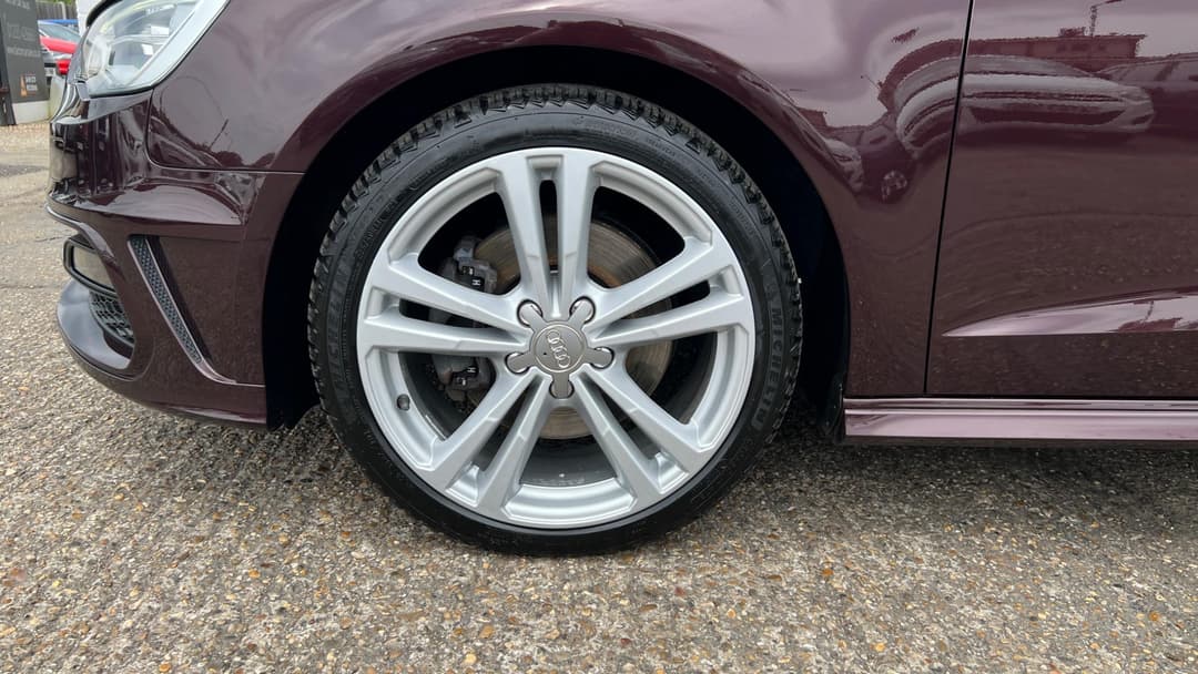 Car Image 17