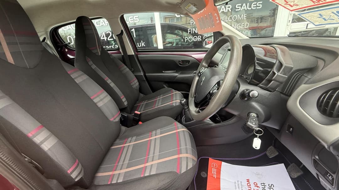 Car Image 10