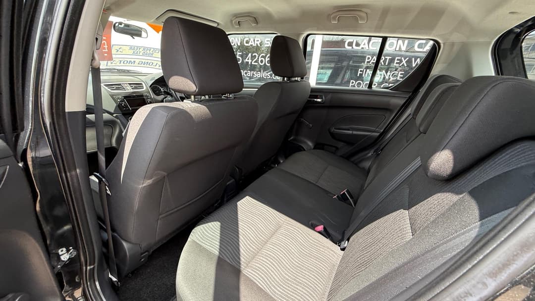 Car Image 18